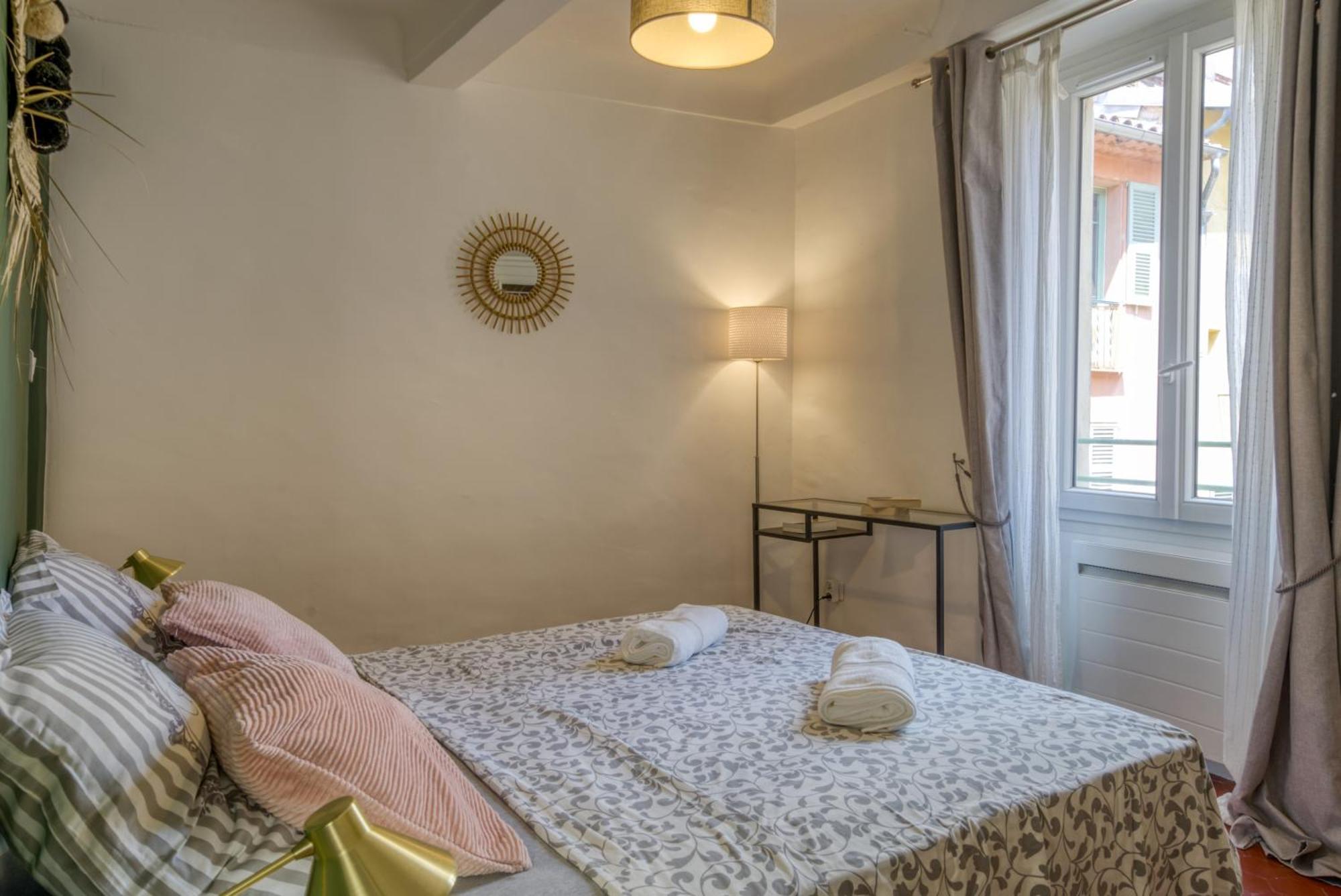 Typique - 2 Bedrooms,Typical Apartment-Old Town Nizza Esterno foto