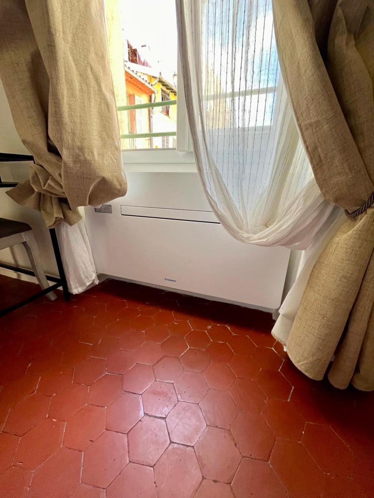 Typique - 2 Bedrooms,Typical Apartment-Old Town Nizza Esterno foto